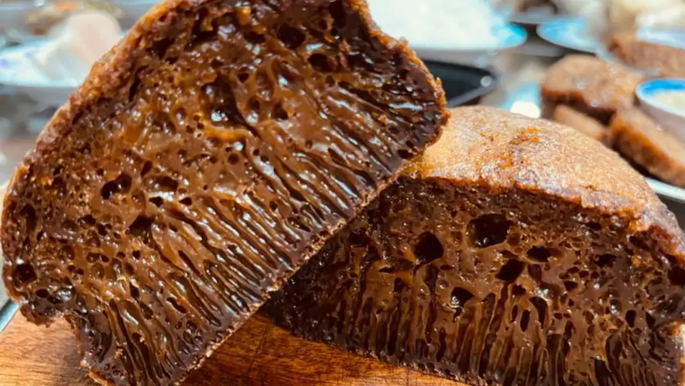 Bánh bò thốt nốt bông xốp làm từ bột gạo tẻ