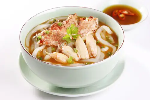 Bánh canh bột gạo trắng mềm dai nấu cùng cua
