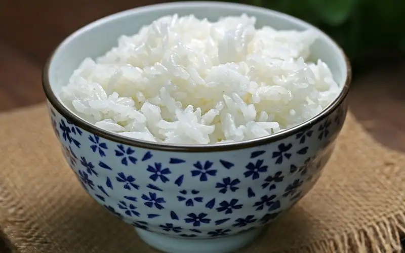 Vì sao nên biết gạo st thật và giả?